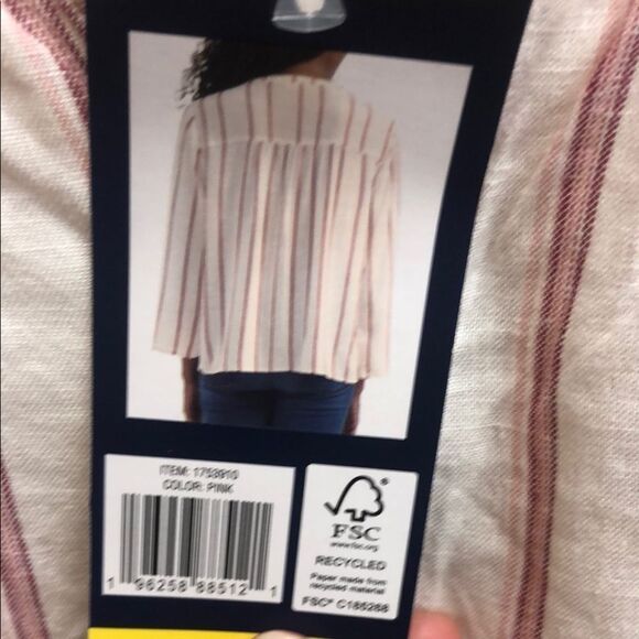 105. Splendid White and pink Boxy 3/4 Sleeve Blouse - Picture 3 of 5